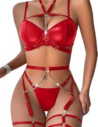 SET LENJERIE ROSIE DIN DOUA PIESE ,DETALII AURII