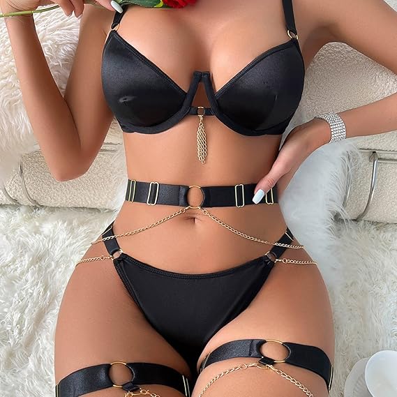 SET LENJERIE NEGRU SENSUELLE